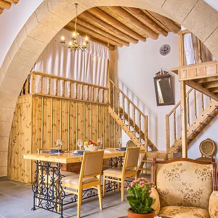 Stone Arch Malona Village Exterior foto