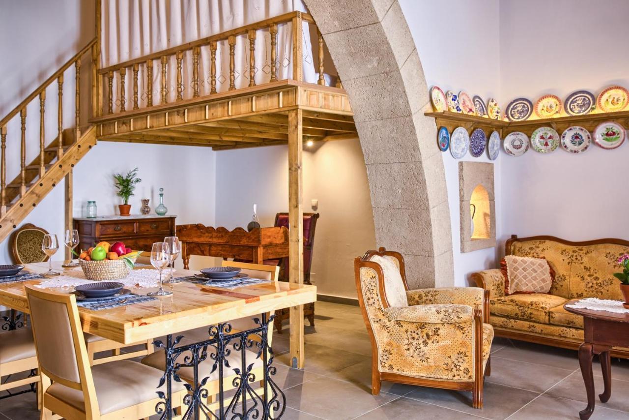 Stone Arch Malona Village Exterior foto