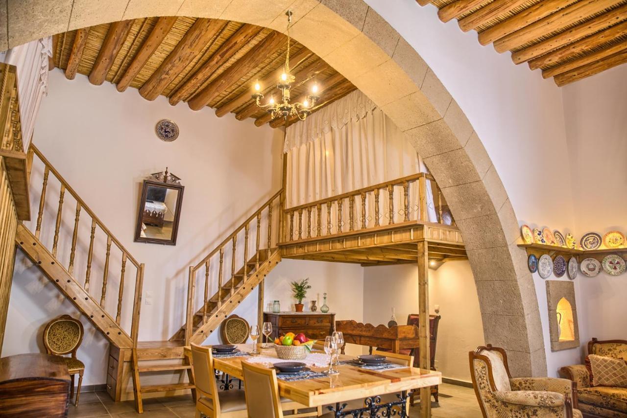 Stone Arch Malona Village Exterior foto